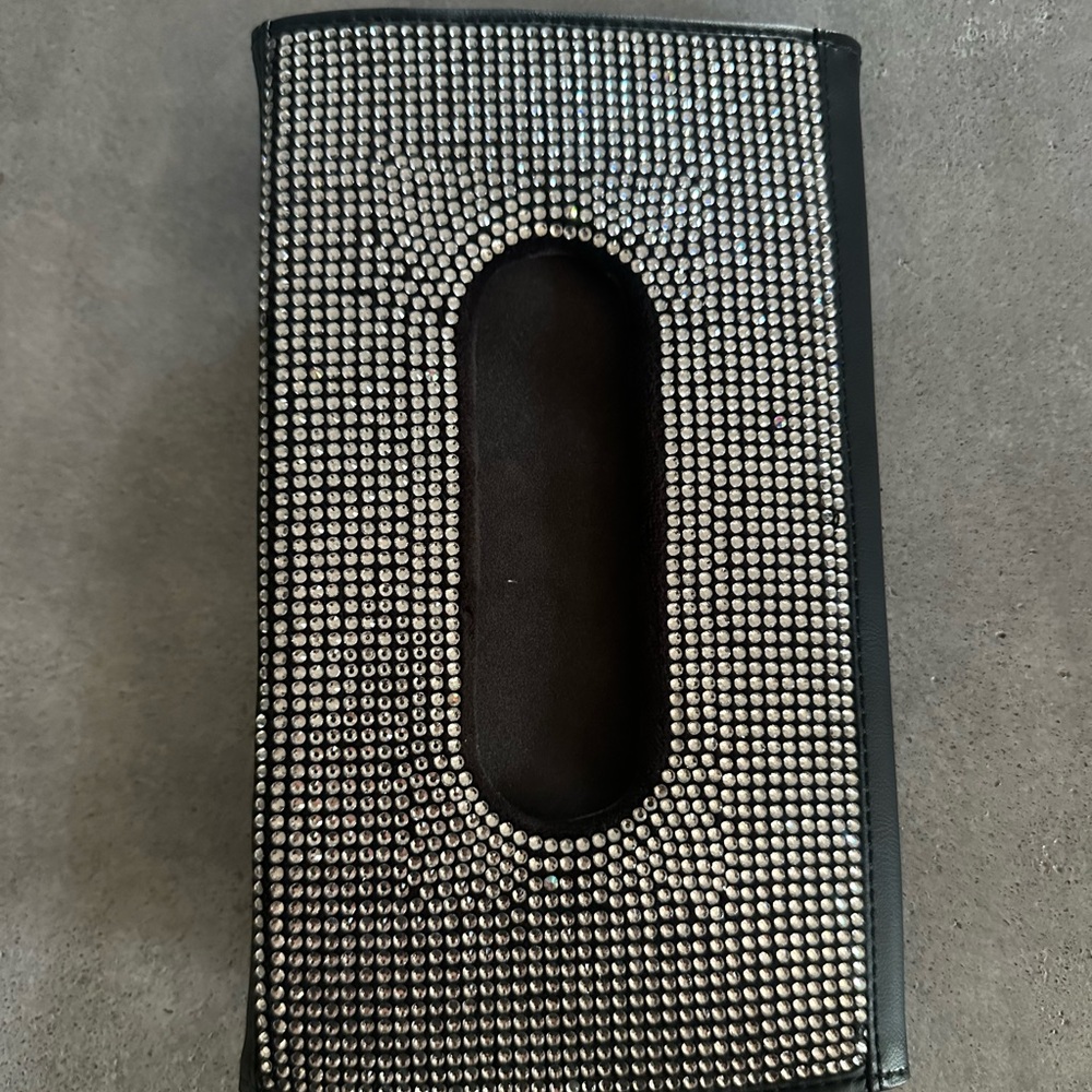 visor tissue holder